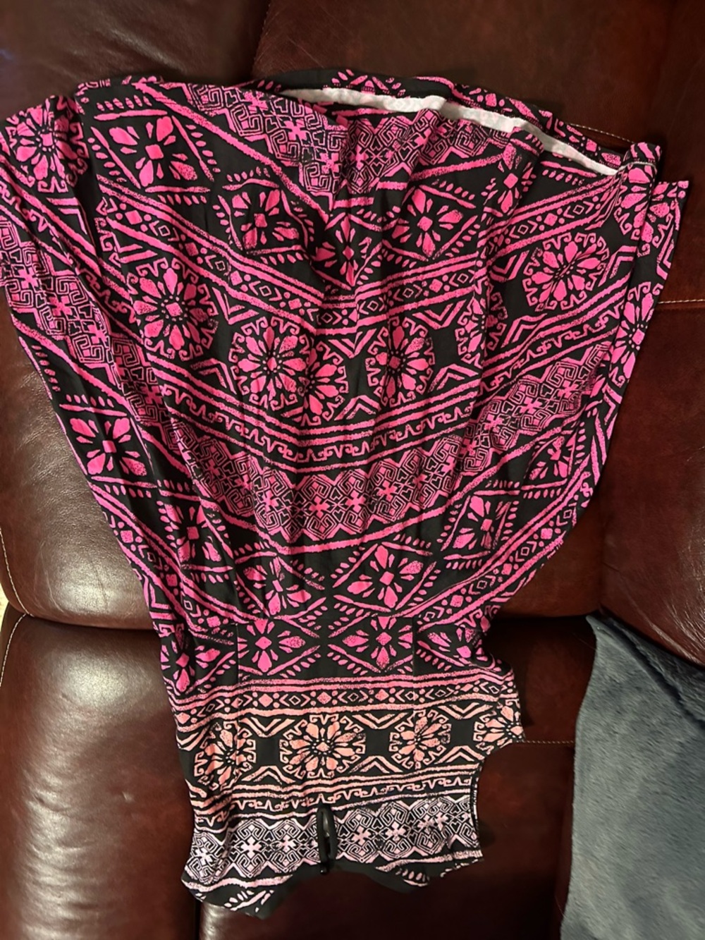 Justice Black and Pink dress be ready for the spring this nice sleeveless dress.